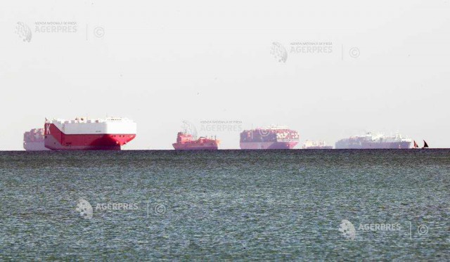 S-a încheiat BLOCAJUL creat în Canalul SUEZ după eşuarea navei Ever Given