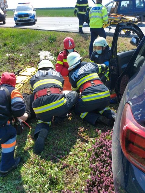 Accident rutier pe DN 2A: au fost implicate 3 MAȘINI
