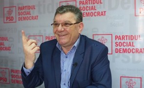 Deputatul PSD Dumitru Coarnă, fost polițist, JEFUIT în parcarea unui supermarket