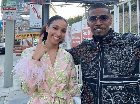 Jamie Foxx, pus la respect de o tânără de 27 de ani