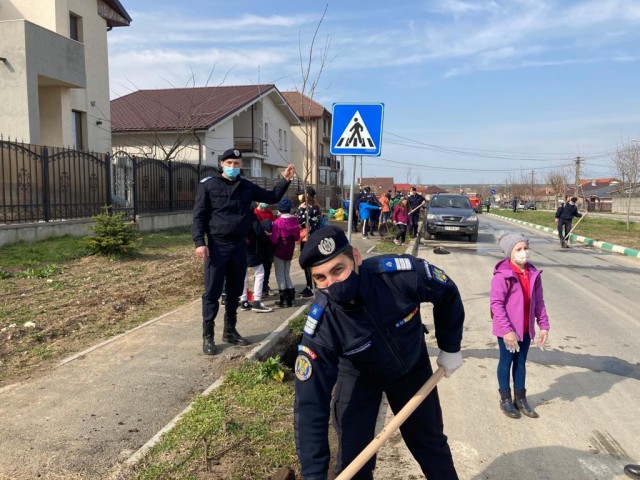 ACȚIUNE de PLANTARE de puieți de STEJAR cu ocazia împlinirii a 171 de ani de la înfiinţarea Jandarmeriei Române