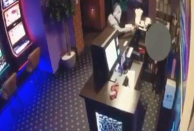 De râsul curcilor! Jaf la o sală de jocuri din Lumina... pentru 15 lei!