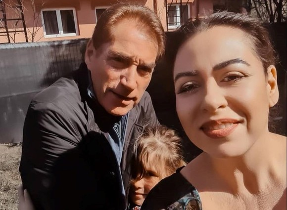 Oana Roman descrie întâlnirea cu tatăl ei: „Am profitat că nu e mama acasă”