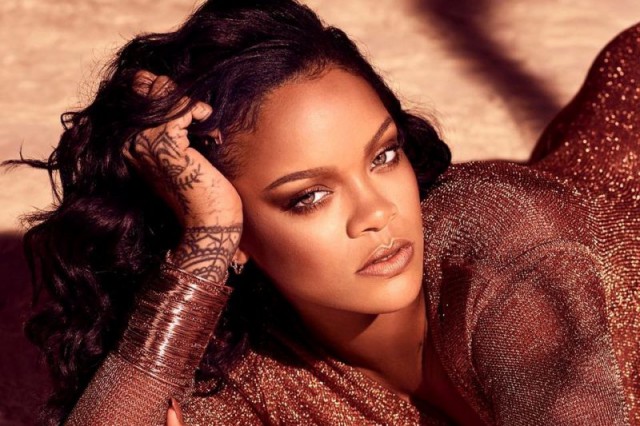 Rihanna, așa cum o vede doar iubitul ei! Artista s-a pozat în lenjerie intimă