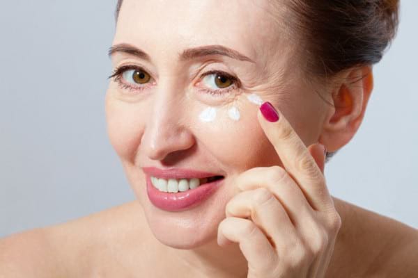 Prin ce schimbări trece pielea ta la menopauză?