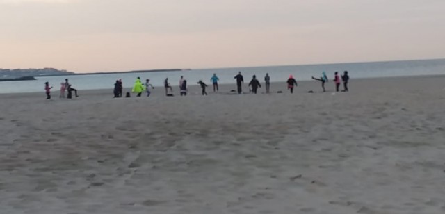 SĂLILE de FITNESS şi-au MUTAT activitatea pe PLAJA MODERN. Video!