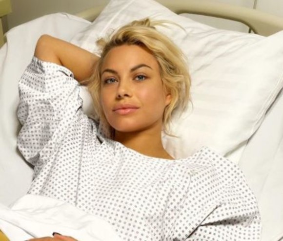 Amna, la spital, infectată cu Covid