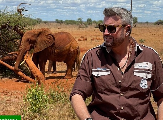 Cătălin Botezatu, vacanță spectaculoasă în Kenya: „Mi-am băut cafeaua cu elefanţii şi cu leii“