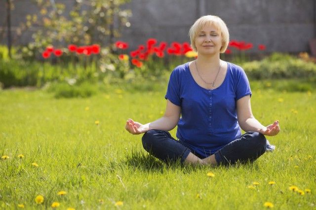 Ce exerciții în aer liber pot face în siguranță adulții în vârstă?