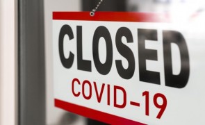 Ministrul Sănătății oferă răspunsul: Vor mai fi restricții și școli închise din cauza COVID în România?