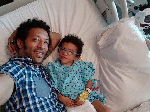 Kamara îşi duce fiul la o nouă operaţie, în mai. Leon mai are nevoie de șase intervenții