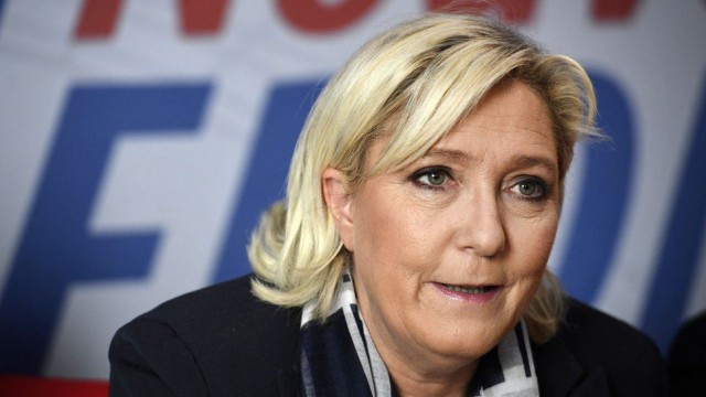 Marine Le Pen îşi anunţă candidatura la alegerile prezidenţiale de anul viitor din Franţa