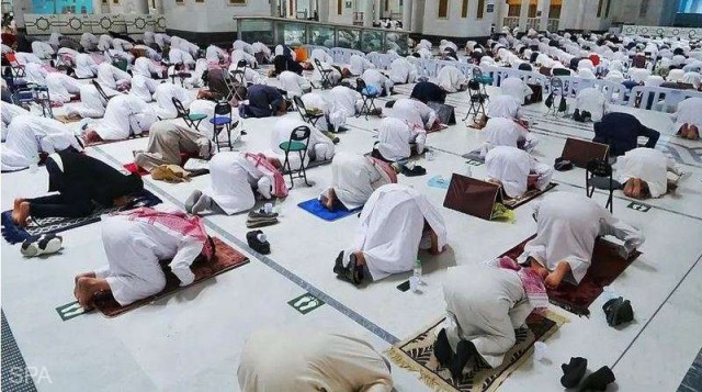 Arabia Saudită: Musulmani imunizaţi la Mecca în prima zi a Ramadanului