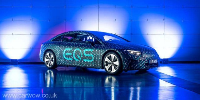 Şeful Daimler se aşteaptă la profituri solide după lansarea noului sedan exclusiv electric Mercedes EQS
