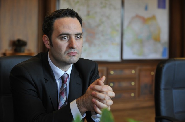 România nu a reuşit să construiască autostrăzi dintr-un cumul de motive, susţine ministrul Finanţelor