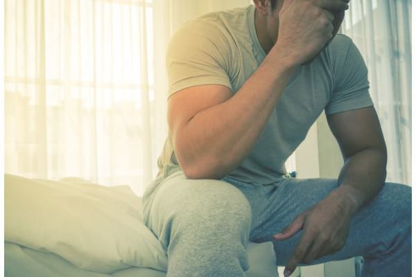 Băieții și bărbații se confruntă cu o „criză a conexiunii care duce la depresie și anxietate“