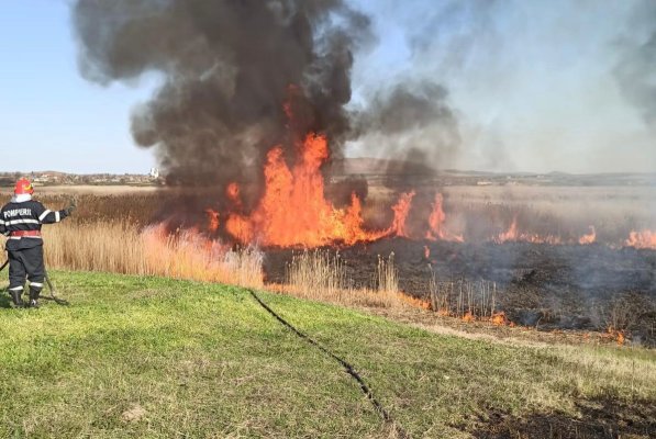 Incendiu în apropierea localității Traian din județul Tulcea
