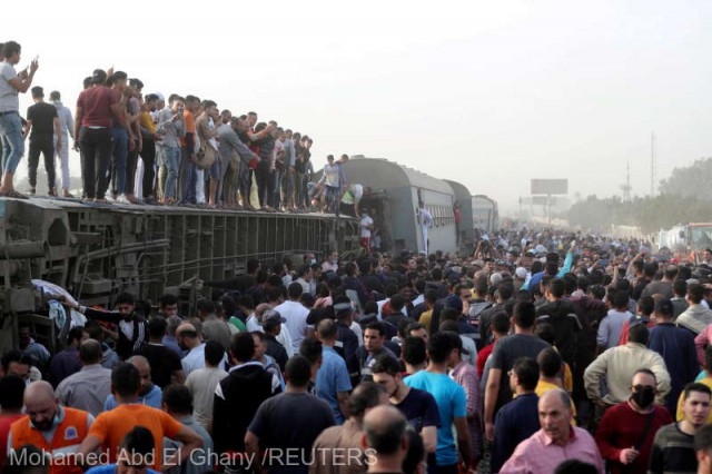 Cel puţin 11 morţi şi aproape 100 de răniţi după deraierea unui tren, în Egipt