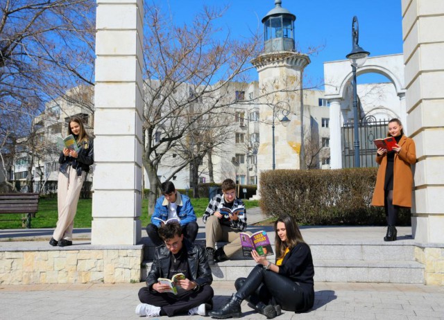 PRIMĂRIA CONSTANȚA celebrează Ziua Internațională a Cărții și Ziua bibliotecarului