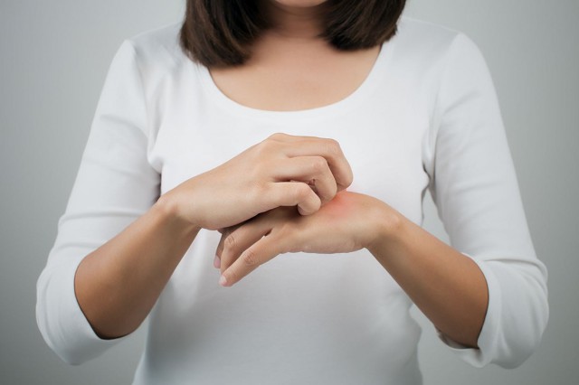 Dermatita atopică: cauze, simptome, tratament