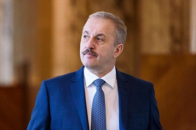 Vasile Dîncu, ministrul Apărării