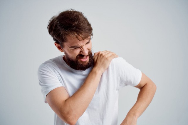 Dislocarea umărului: cauze, diagnostic, tratament
