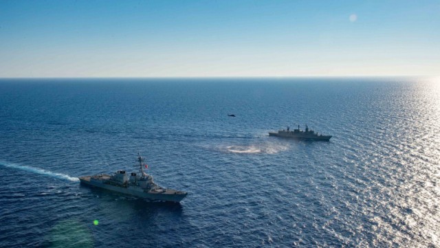 Rusia trimite nave de război pentru manevre în Marea Neagră, pe fondul tensiunilor din estul Ucrainei