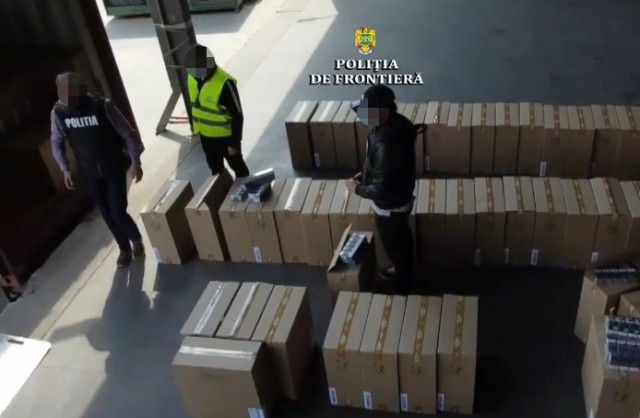 Container cu ţigări nedeclarate, descoperit în Portul Constanţa. VIDEO