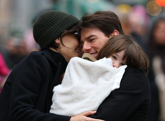Cât de frumoasă e Suri Cruise la 15 ani! Tom Cruise refuză să o vadă, din motive religioase