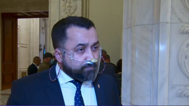 Un deputat AUR a declarat că a trăit din alocația copiilor și câștiguri la loto