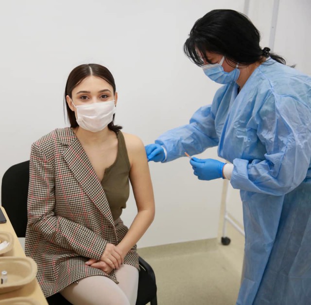 Scandal după ce Irina Rimes s-a vaccinat: „De ce trebuia să spui asta?”