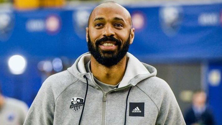 Alan Shearer şi Thierry Henry, primii jucători incluşi în Premier League Hall of Fame