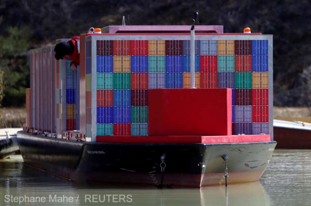 Containerele maritime încep să cadă peste bord pe fondul presiunilor pentru urgentarea livrărilor