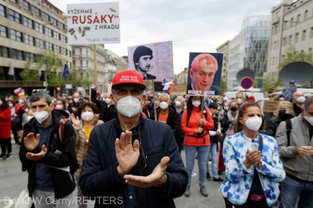 Cehia: Aproximativ 10.000 de protestatari au denunţat abordarea preşedintelui Zeman în disputa cu Rusia