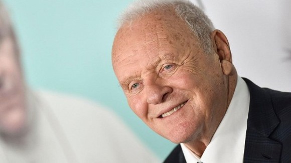 Reacția lui Anthony Hopkins după ce a primit al doilea Oscar din carieră