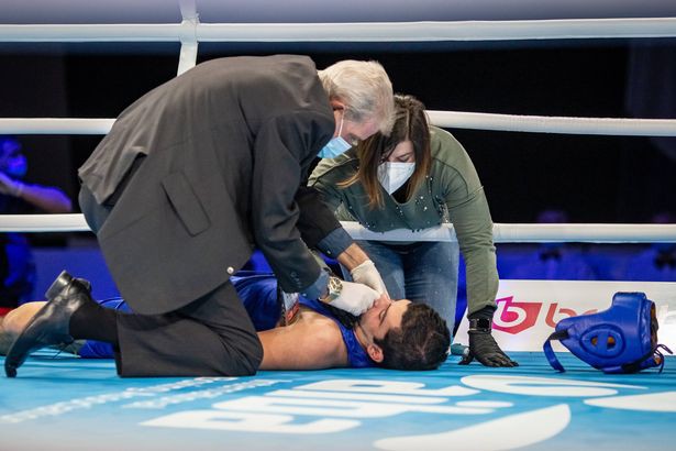 Tragedie în ring: Un boxer de 19 ani a murit după un meci la Campionatele Mondiale
