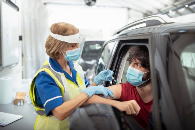 Centru de VACCINARE DRIVE-THRU și la CONSTANȚA
