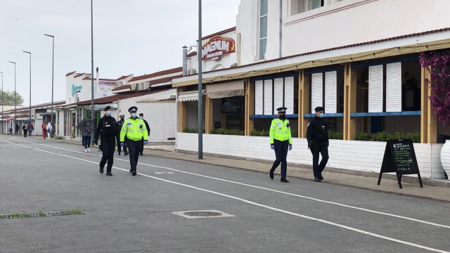 POLIŢIŞTII şi JANDARMII au ÎMPÂNZIT staţiunea MAMAIA. Video!