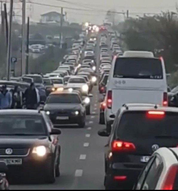 Video! COZI KILOMETRICE în VAMA VECHE!