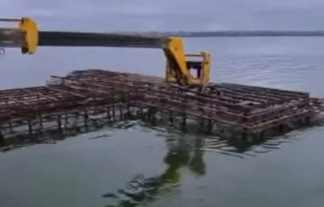 Se DEMOLEAZĂ construcțiile de pe malul lacului SIUTGHIOL! Video