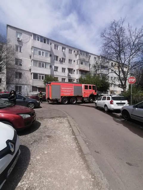 EXPLOZIE urmată de INCENDIU, într-un apartament din Constanţa