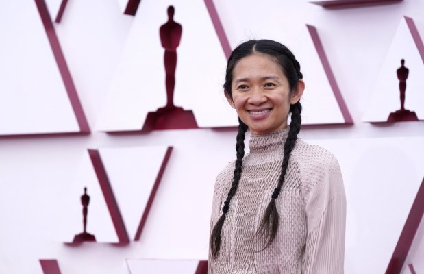 Presa chineză ignoră succesul regizoarei de origine chineză Chloe Zhao, laureată cu premiul Oscar