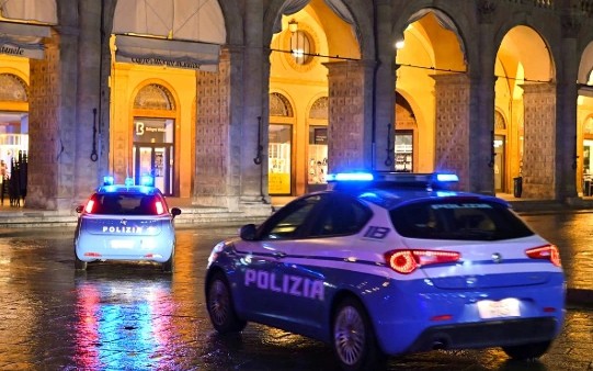 Zeci de persoane au fost arestate în urma unor raiduri anti-mafia în Italia