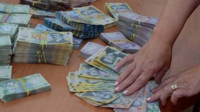 S-a modificat legea spălării banilor. Avocaţi: Se revine la proceduri birocratice suplimentare