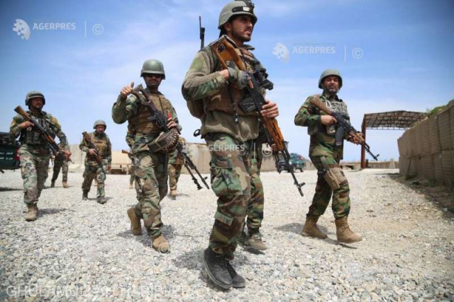 SUA şi NATO încep oficial retragerea din Afganistan, dar talibanii lansează un avertisment