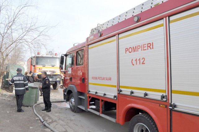 Peste 190 de misiuni ale pompierilor, în weekend