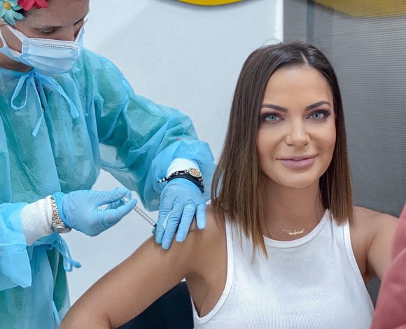 Andreea Antonescu a făcut vaccinul anti Covid-19: „Nu am fost remunerată!“
