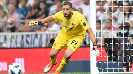 Suporterii milanezi i-au cerut lui Donnarumma să nu joace cu Juventus dacă nu semnează prelungirea contractului