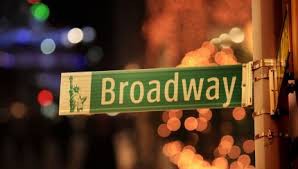 Broadway se redeschide în septembrie. Teatrele vor putea funcţiona la 100% din capacitate