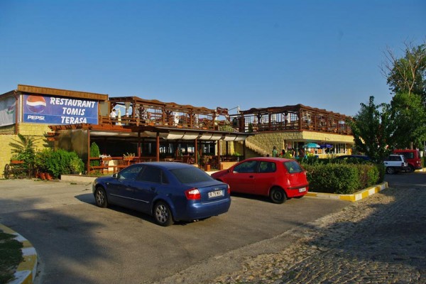 Patronii terasei TOMIS din Mamaia au scăpat de datoria la Primăria Constanța, după ce au folosit terenul GRATUIT!